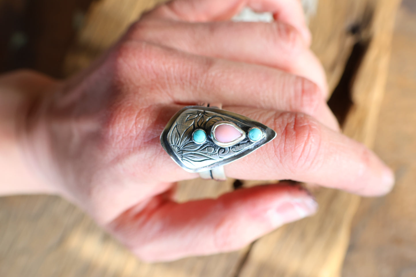 silver flower engraved ring