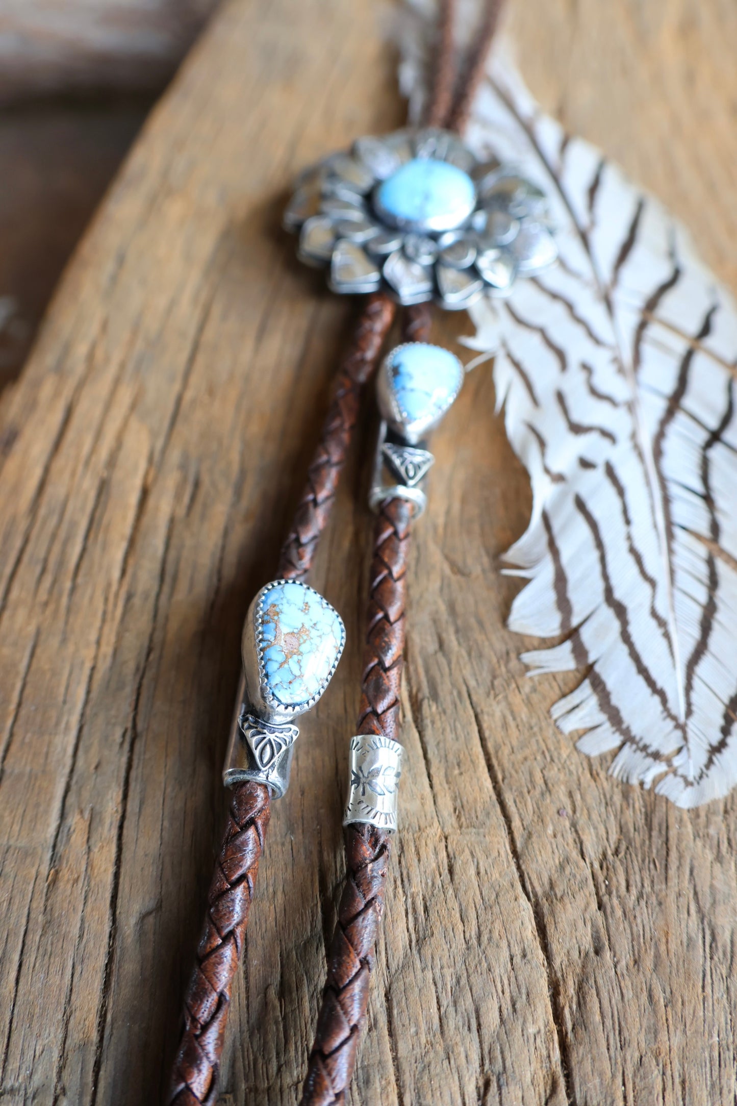 Golden Hills Flower Bolo