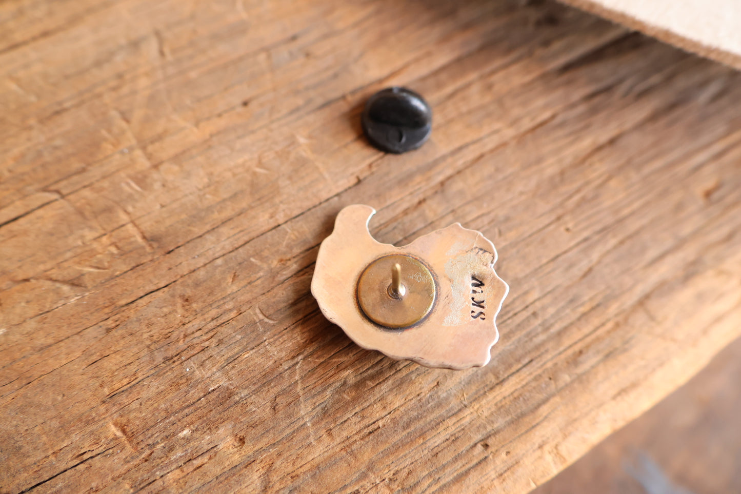 Eagle pin with golden hills turquoise