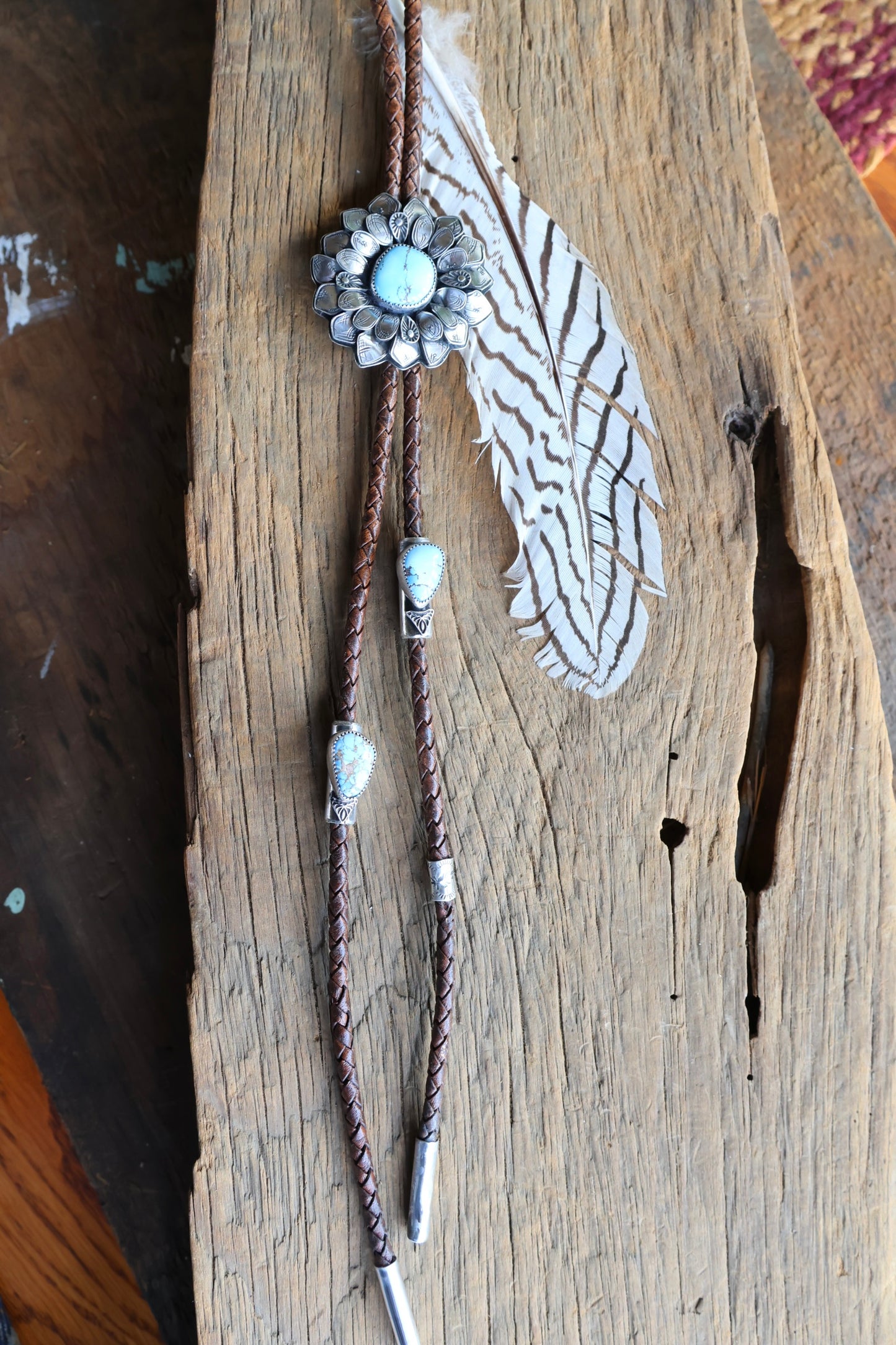 Golden Hills Flower Bolo