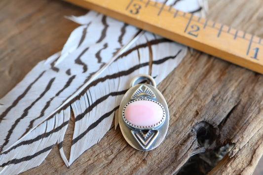 Heart charm with queen conch •sterling silver