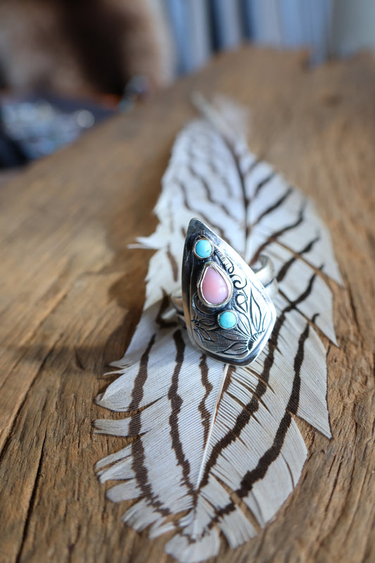 silver flower engraved ring