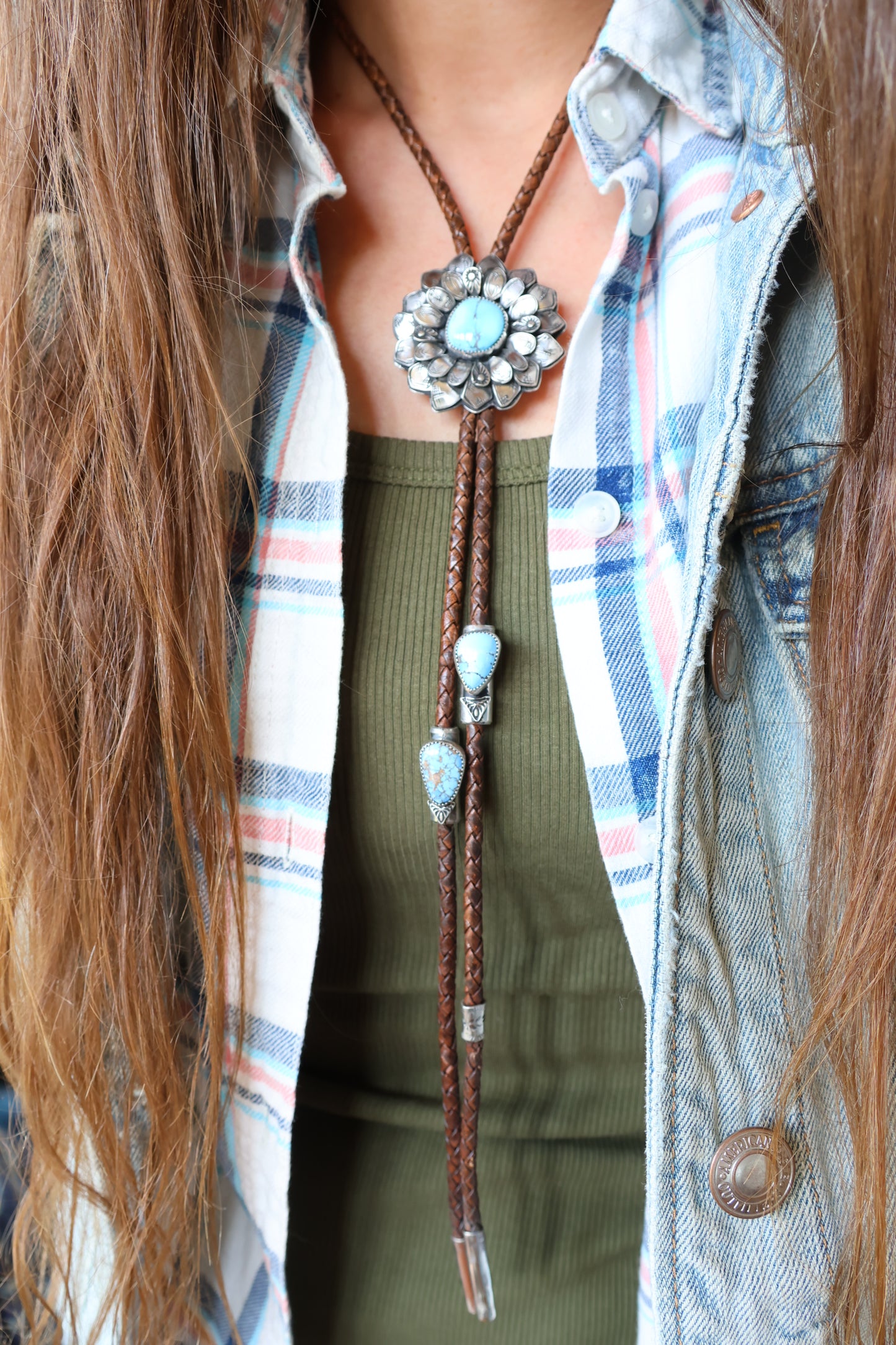 Golden Hills Flower Bolo