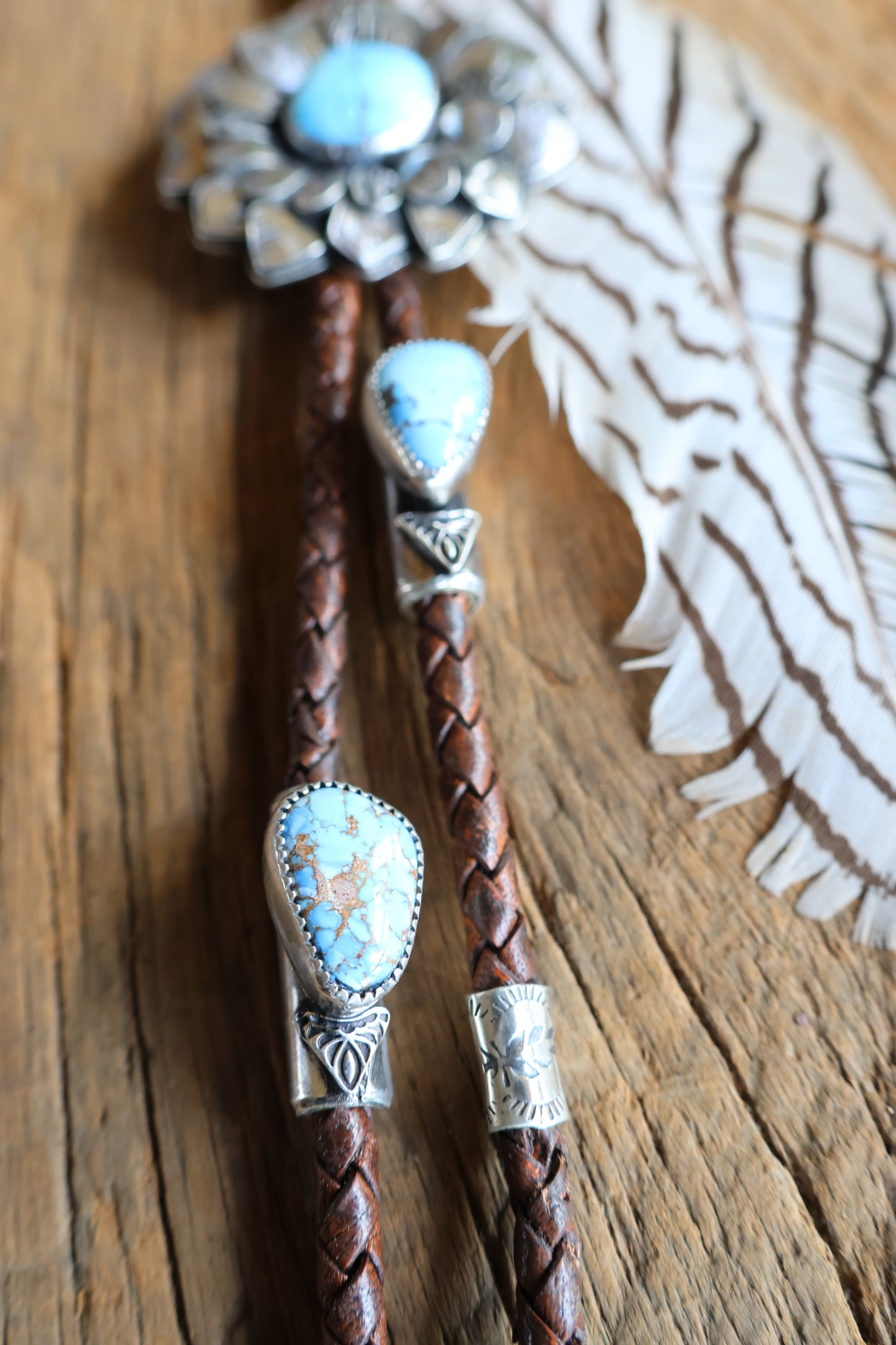 Golden Hills Flower Bolo