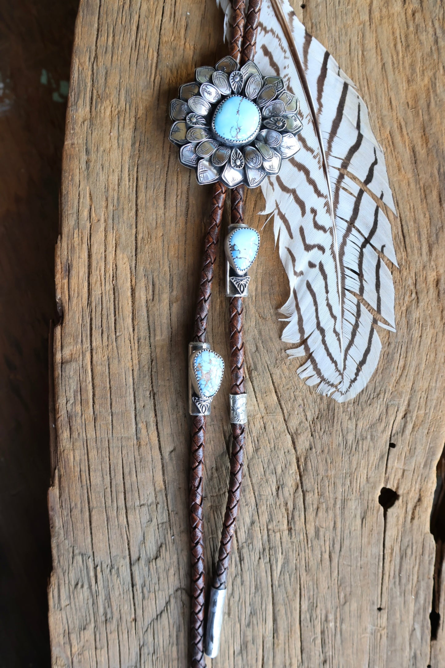 Golden Hills Flower Bolo