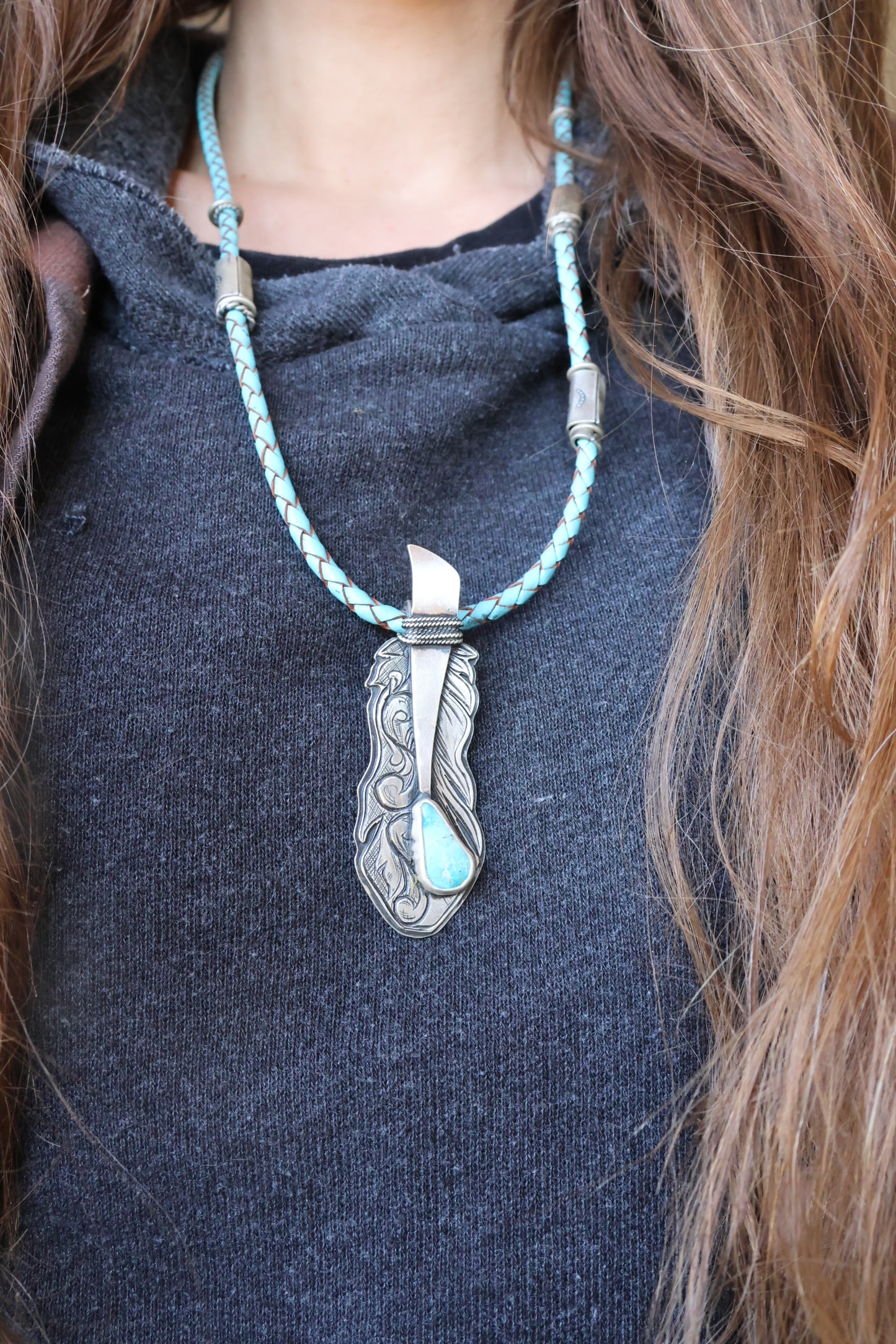 Engraved Feather pendant with Kingamn turquoise