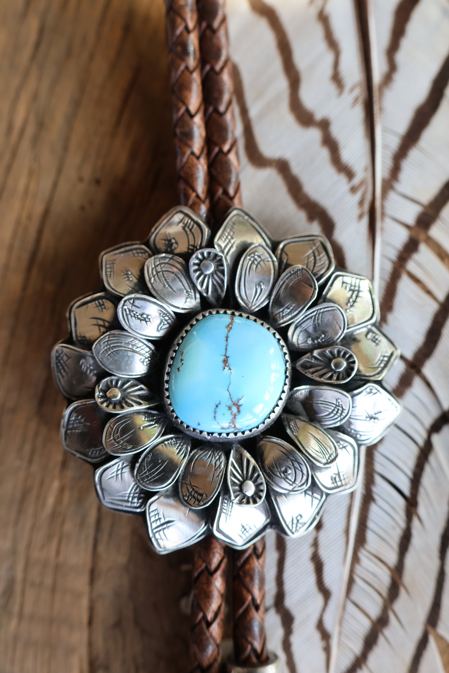 Golden Hills Flower Bolo