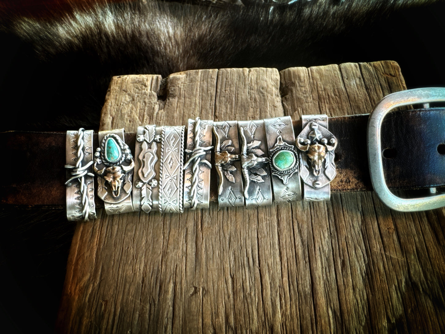 Belt keeper barbed wire