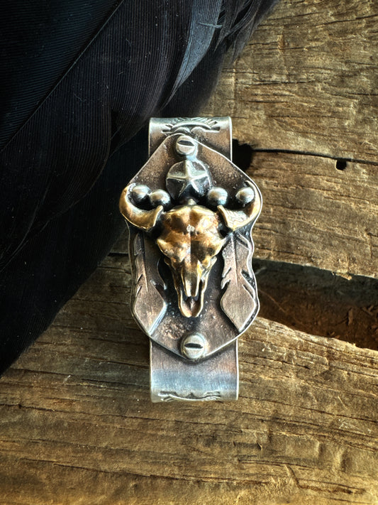 Belt keeper with bronze buffalo