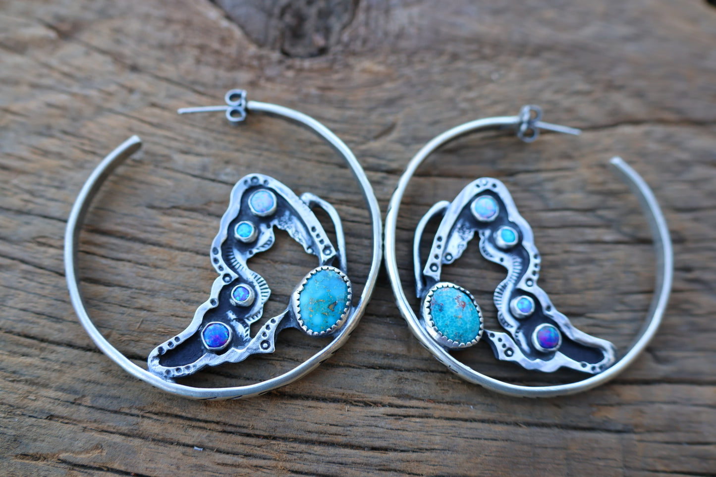 Butterfly hoops