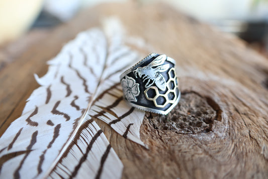 Honey Bee Ring
