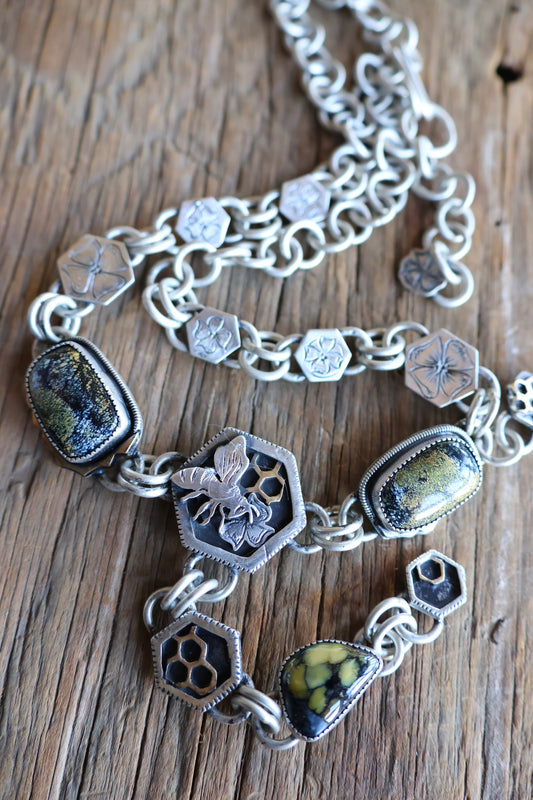 Honey Bee flower chain Lariat