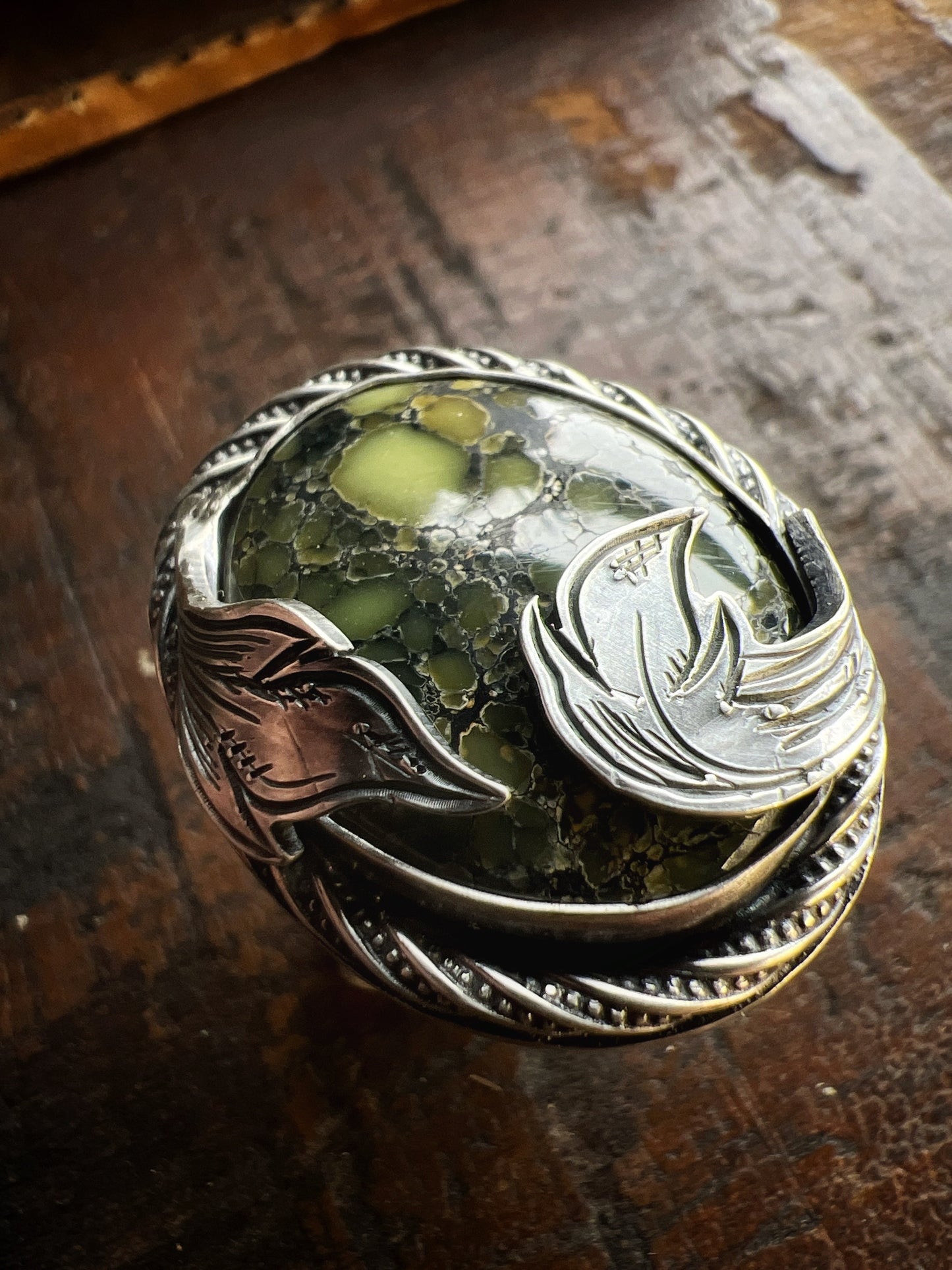 New lander engraved detail ring