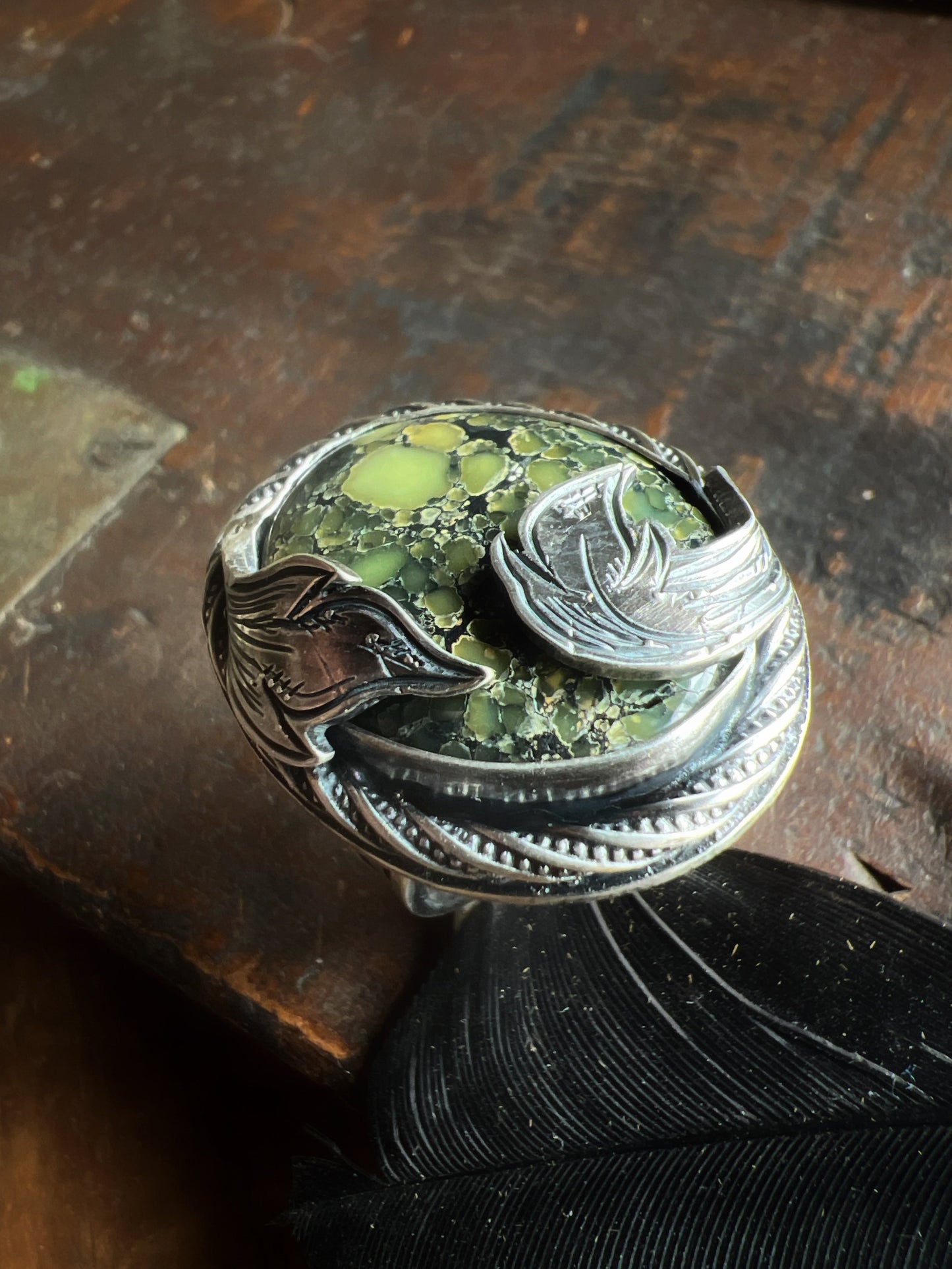 New lander engraved detail ring